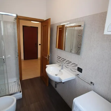 Colombo Trilocale 249 Daire